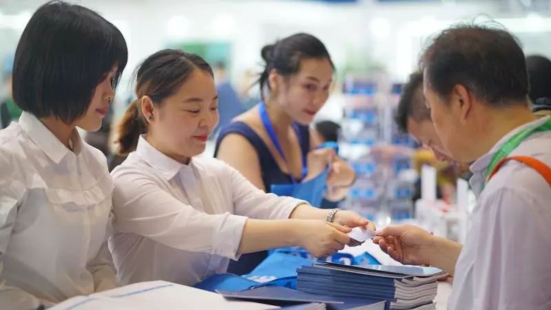 智慧應(yīng)用，賦能教學(xué)|奧威亞智慧教學(xué)解決方案驚艷普教展