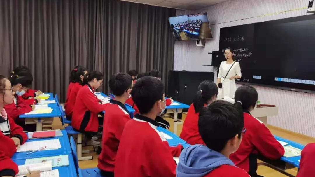 【學(xué)習(xí)強(qiáng)國(guó)】四川閬中：聚焦應(yīng)用實(shí)效，扎實(shí)推進(jìn)教育信息化2.0