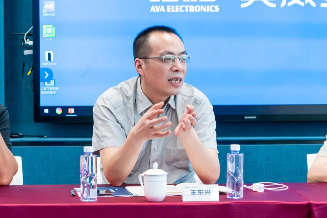 王東興赴國新文化所屬企業(yè)奧威亞調研2.jpg