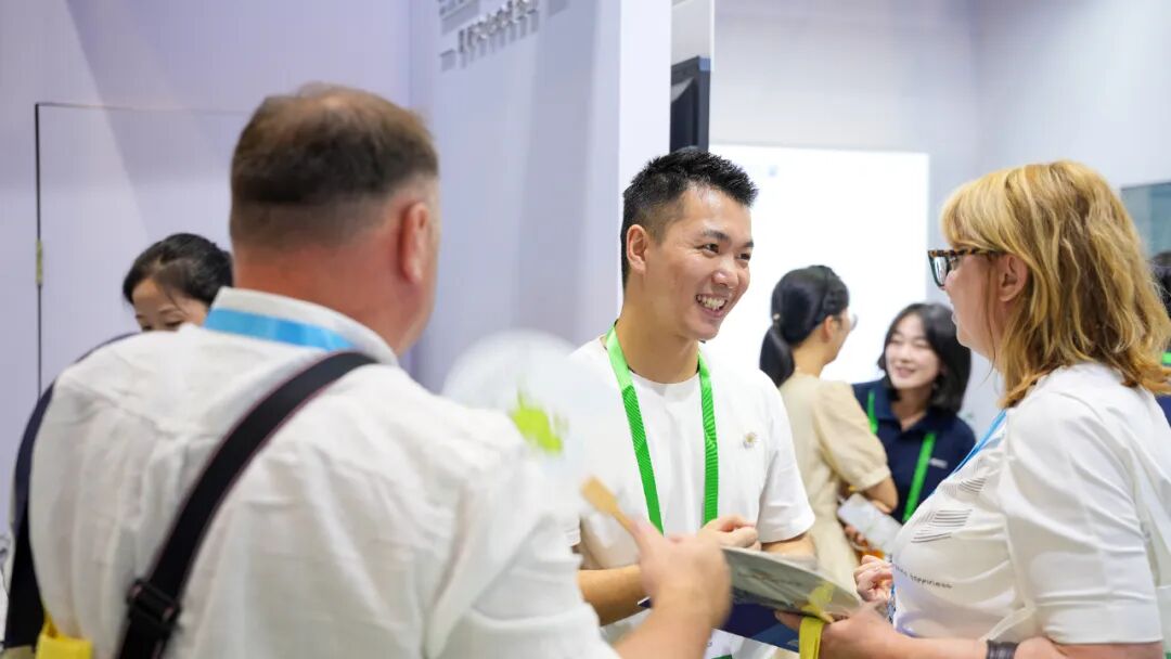 奧威亞AI+教育方案亞教展 “出圈”：人工智能助力教育引關注，國內外需求高漲4.jpg